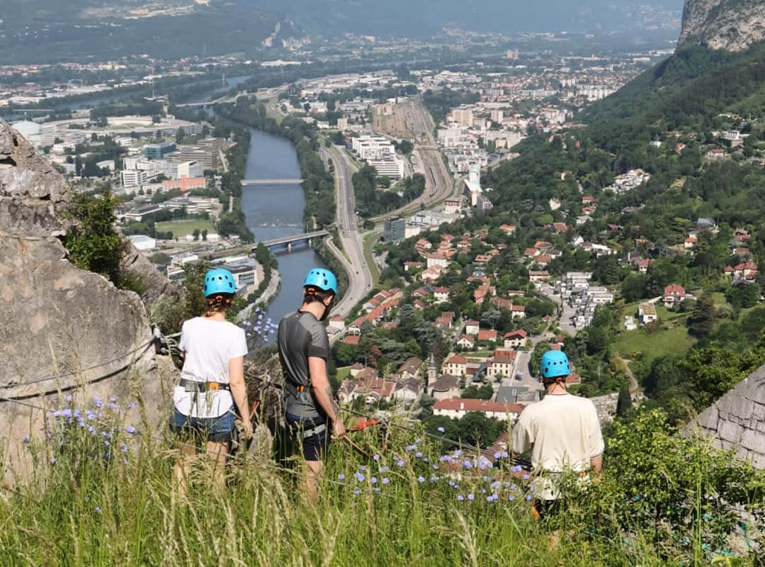 Accrobranche avec vue sur Grenoble