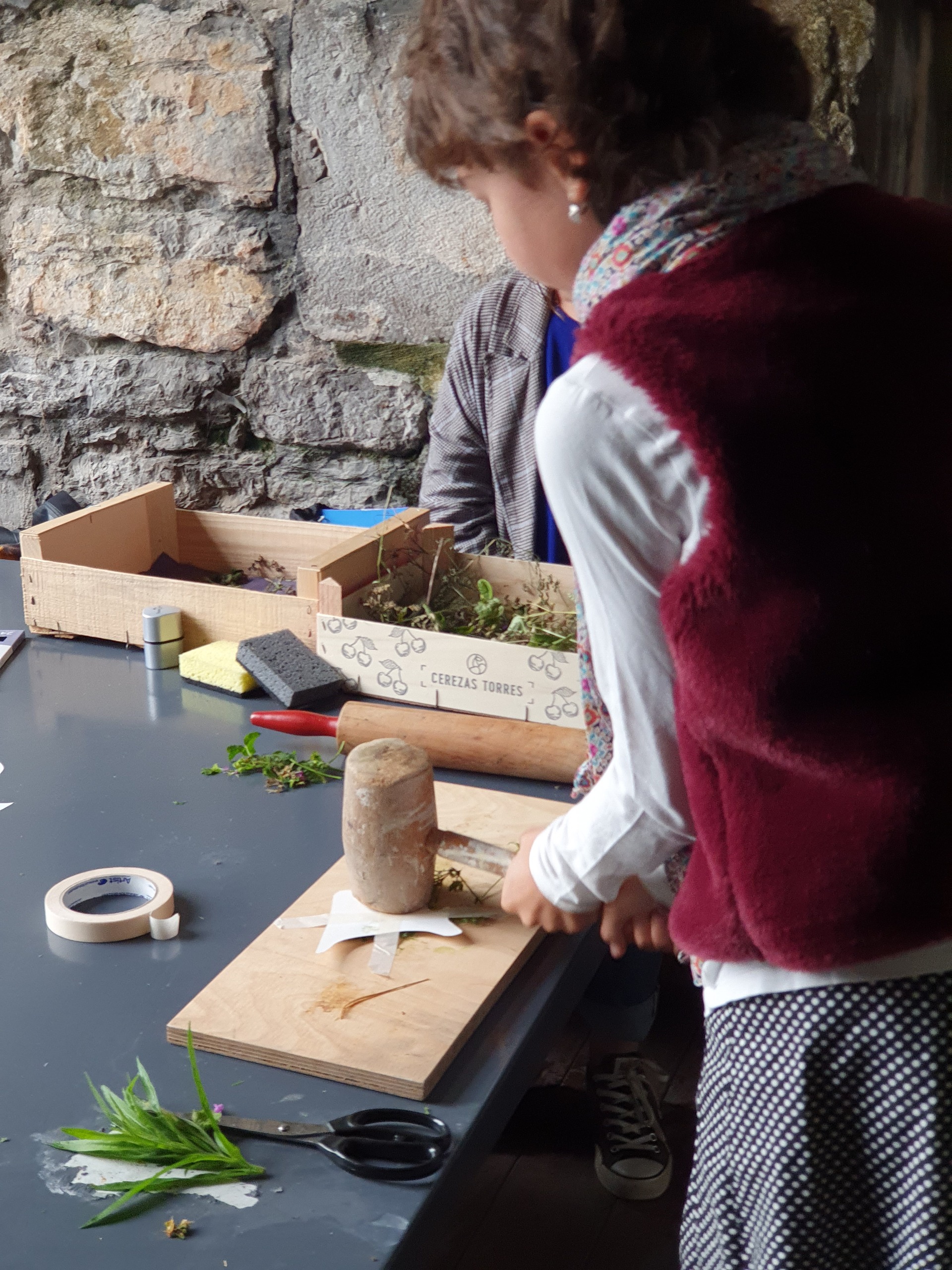 Enfants en atelier au centre d'art bastille