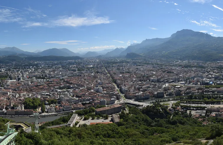 Vue de Grenoble depuis le fort de la Bastille