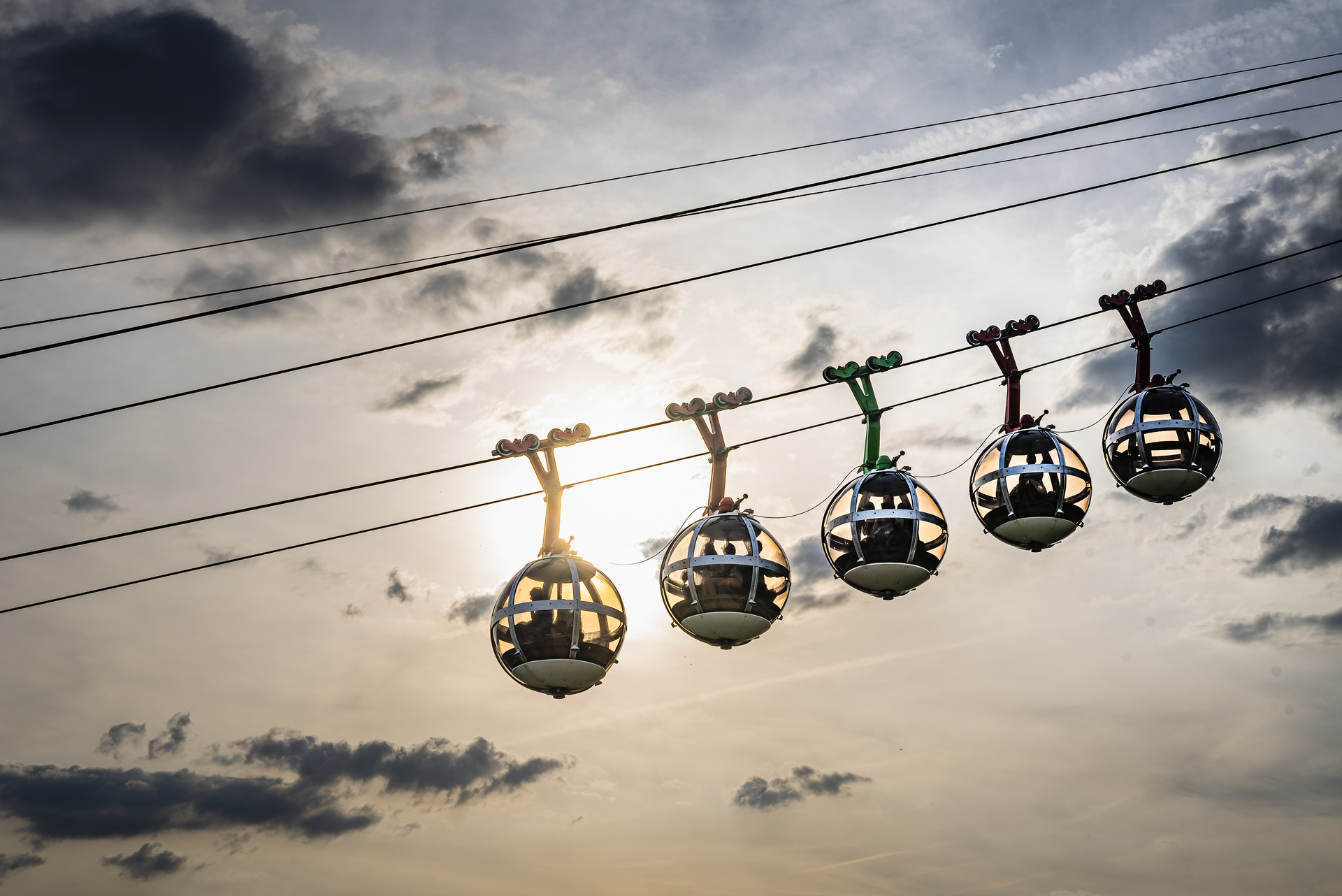 Les bulles en route sur leur cable